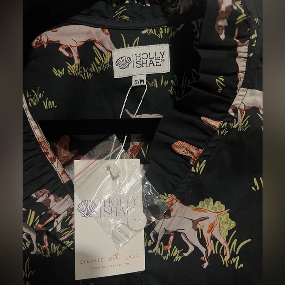 NWT HollyShae RARE Dog Print Blouse - Picture 6 of 7